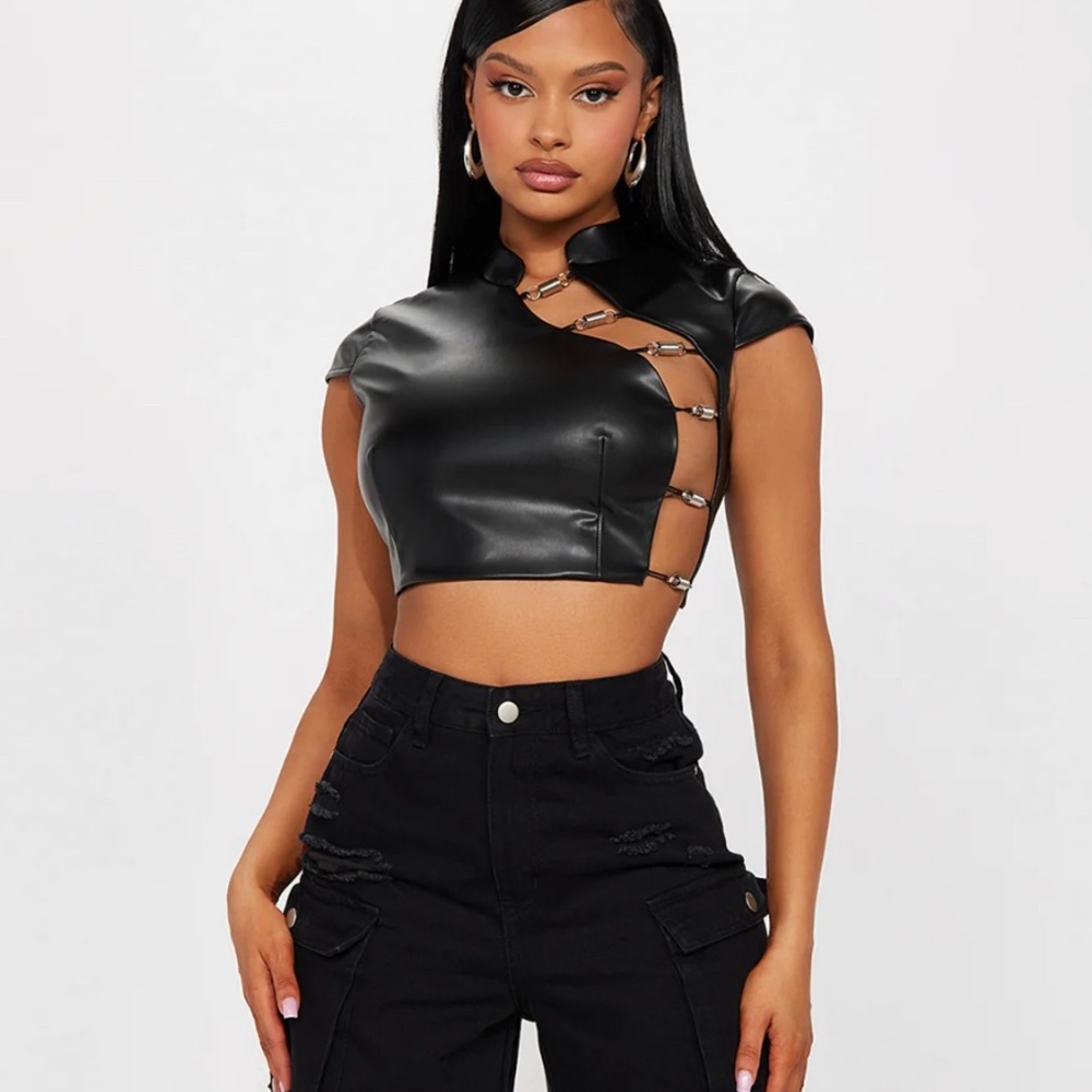 Fashion Nova top